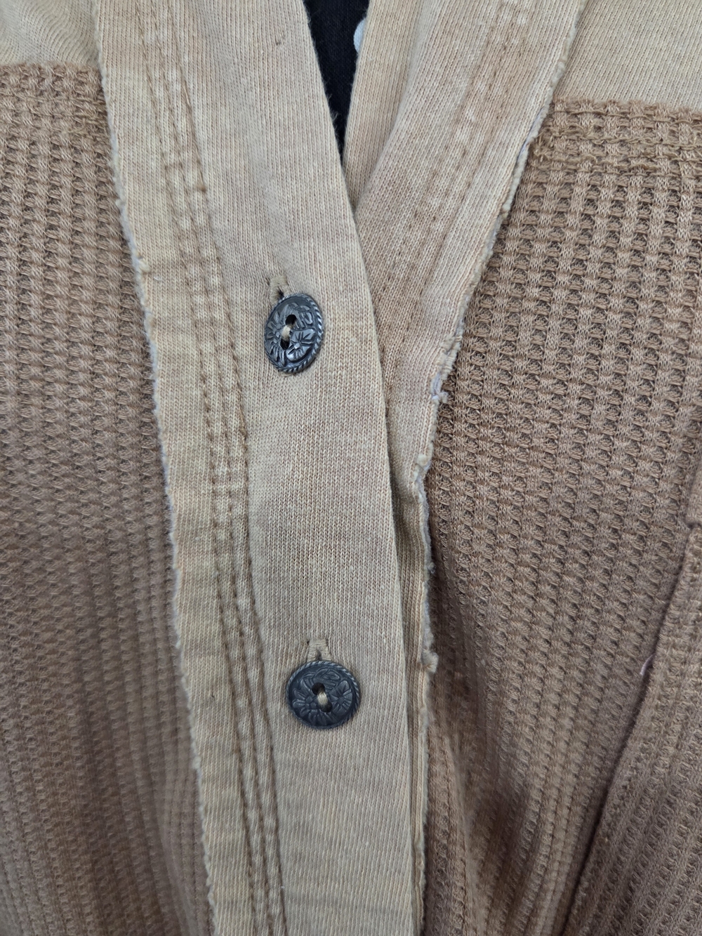 Umgee Cozy Camel Waffle Button-Front Oversized Size Med NWT - Picture 6 of 9